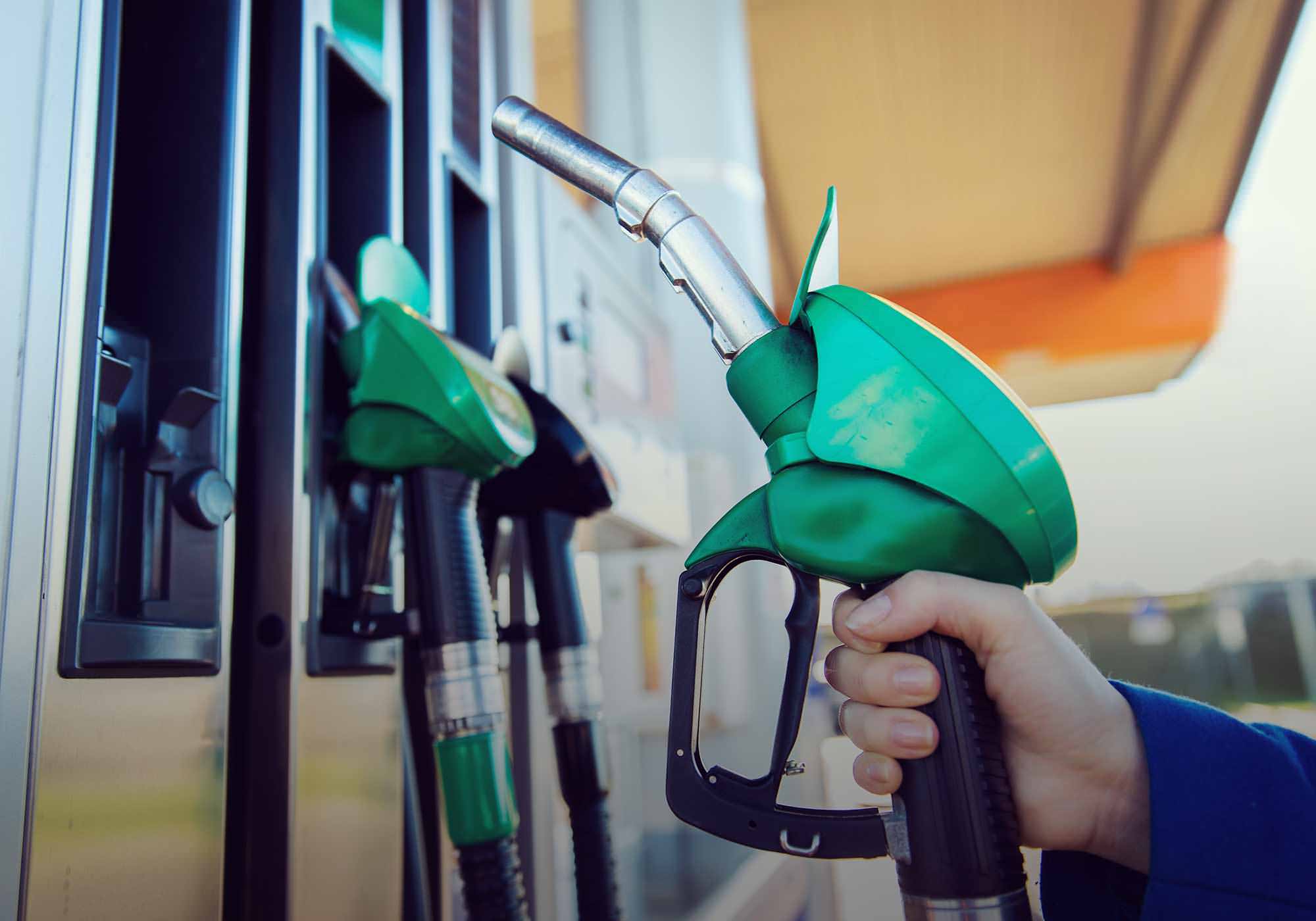 What's the difference between petrol and diesel cars?